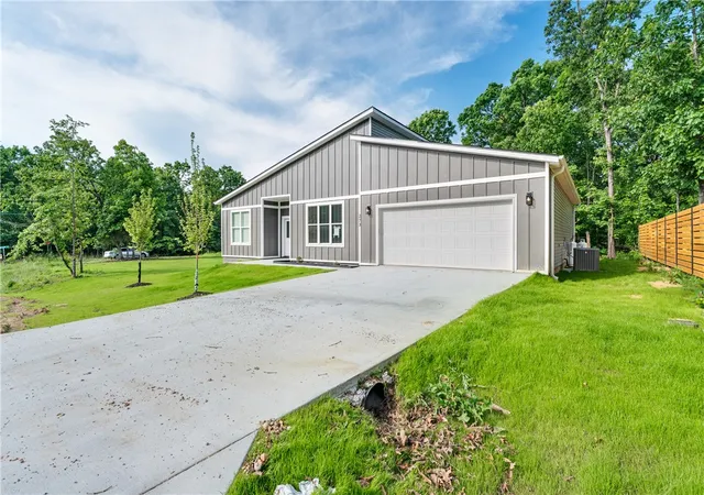 Homes for sale in Bella Vista, AR | 273 Stoneykirk Dr, Bella Vista, AR 72715 | MLS# 1335603