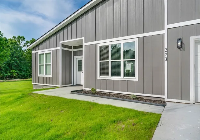 Homes for sale in Bella Vista, AR | 273 Stoneykirk Dr, Bella Vista, AR 72715 | MLS# 1335603