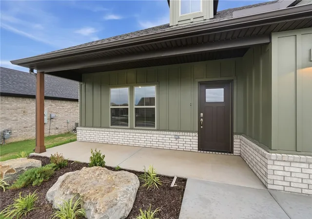 3rd image of 407 W Hondo St, Siloam Springs, AR 72761 | MLS# 1336012
