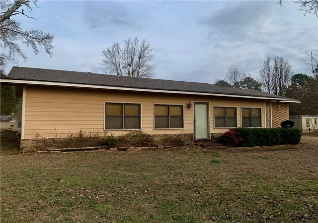 2nd image of 106 Lakeside Dr, New Blaine, AR 72851 | MLS# 1335880