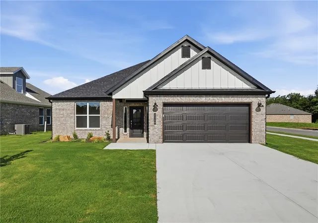 1st image of 2308 N Zane St, Siloam Springs, AR 72761 | MLS# 1336023