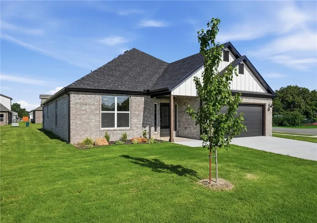 3rd image of 2308 N Zane St, Siloam Springs, AR 72761 | MLS# 1336023