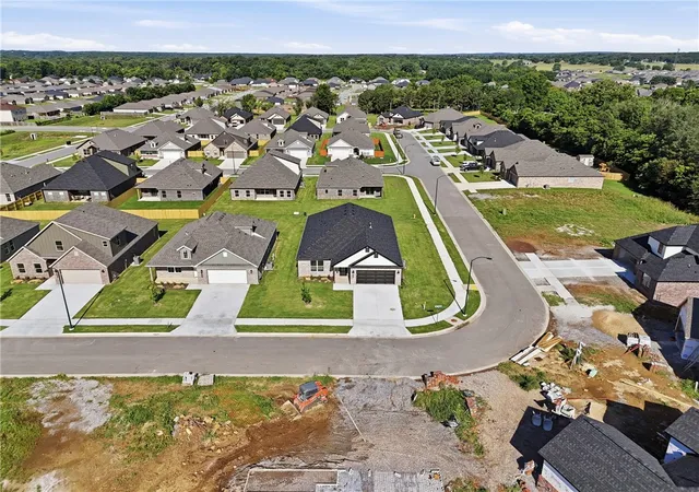 4th image of 2308 N Zane St, Siloam Springs, AR 72761 | MLS# 1336023