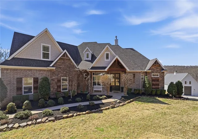 Homes for sale in Fayetteville, AR | 2413 N Autumn View Dr, Fayetteville, AR 72701 | MLS# 1336045