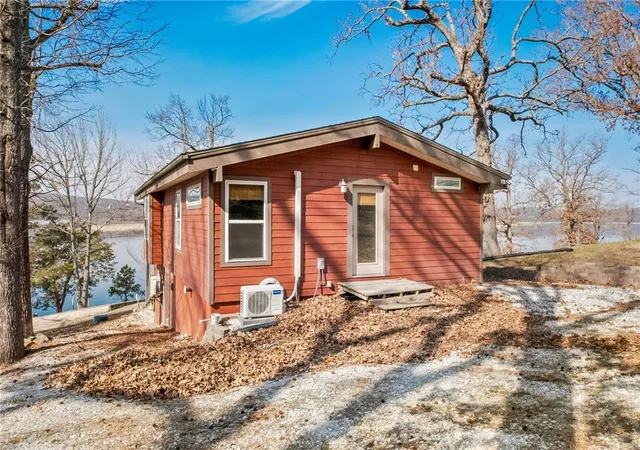 Homes for sale in Garfield, AR | 10843 Red Bluff Rd, Garfield, AR 72732 | MLS# 1335653