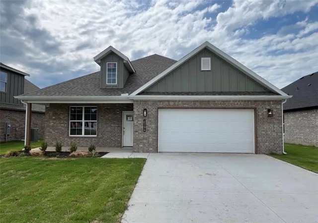 1st image of 2306 N Zane St, Siloam Springs, AR 72761 | MLS# 1336025