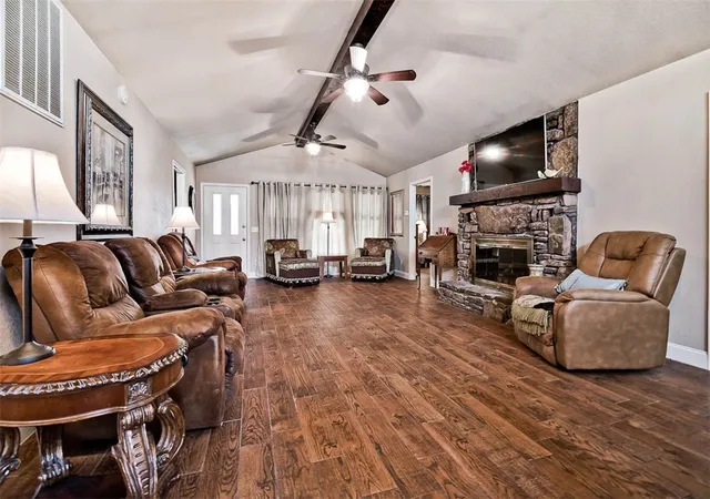 Photo 2 of Single family home for sale at 1 Woburn Ln, Bella Vista, AR 72715 | MLS# 1335215 | Listing updated on 2026-09-16