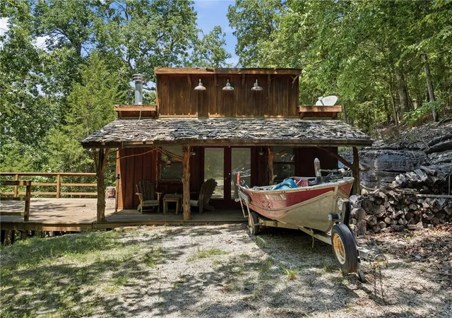 4th image of 236 County Road 1089, Eureka Springs, AR 72632 | MLS# 1336160