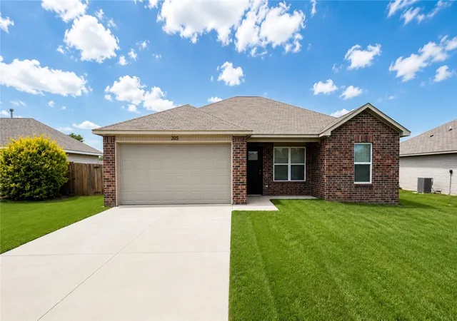 Homes for sale in Lincoln, AR | 205 Pecan St, Lincoln, AR 72744 | MLS# 1336171