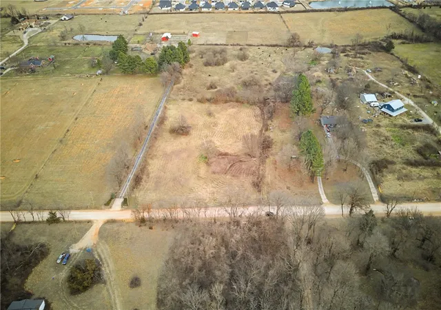 14th image of 10768 Keller Rd, Centerton, AR 72719 | MLS# 1336196