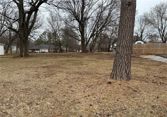 10th image of 180 W Main St, Farmington, AR 72730 | MLS# 1336285