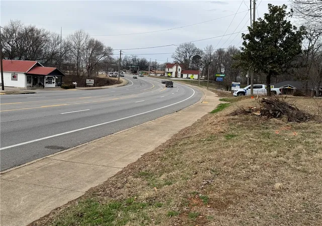 4th image of 180 W Main St, Farmington, AR 72730 | MLS# 1336285