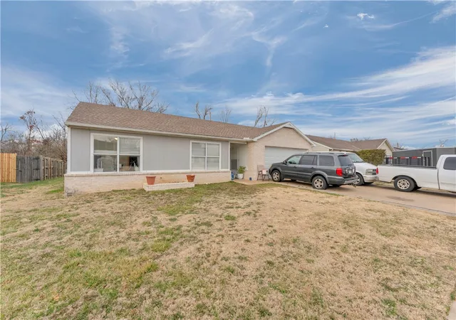 Homes for sale in Rogers, AR | 2214 S 17th Pl, Rogers, AR 72758 | MLS# 1336239