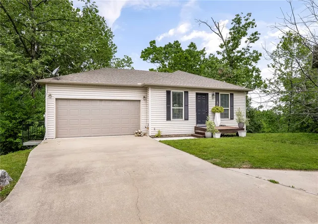 2nd image of 1615 Cresent St, Bentonville, AR 72712 | MLS# 1336278