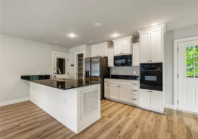 5th image of 1615 Cresent St, Bentonville, AR 72712 | MLS# 1336278