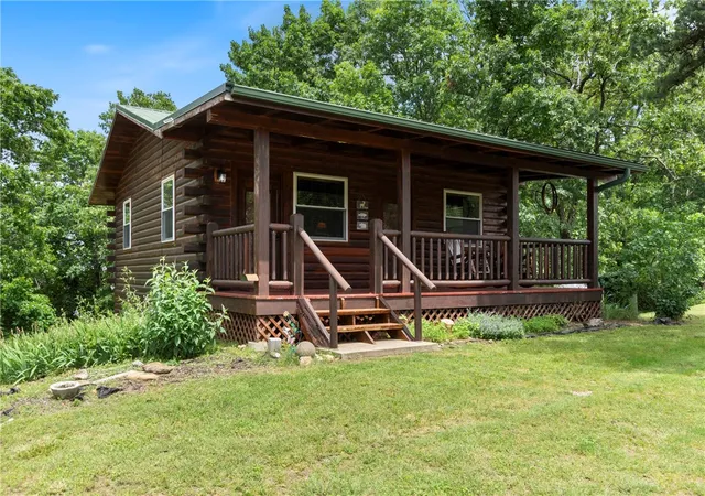 Homes for sale in Eureka Springs, AR | 805 County Road 309, Eureka Springs, AR 72632 | MLS# 1336637
