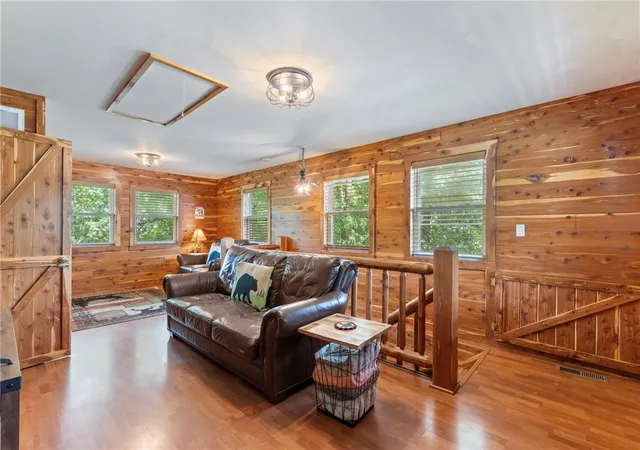 Homes for sale in Eureka Springs, AR | 805 County Road 309, Eureka Springs, AR 72632 | MLS# 1336637