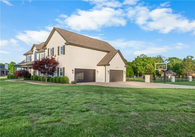 2nd image of 10878 Millstead Ln, Bentonville, AR 72712 | MLS# 1336272