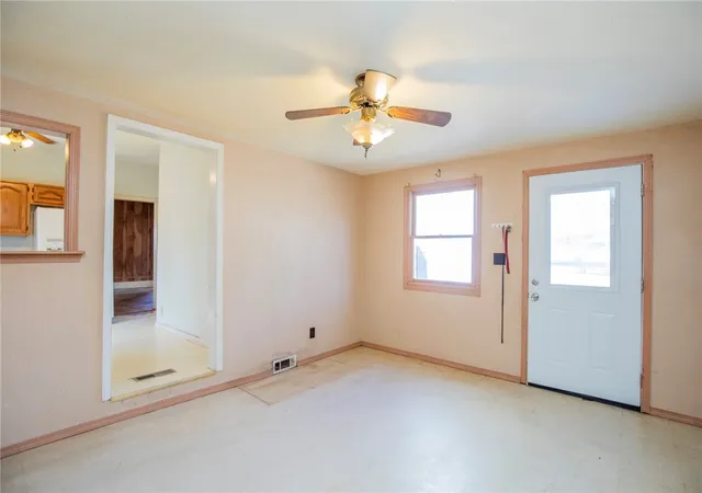 4th image of 407 N Pittman St, Prairie Grove, AR 72753 | MLS# 1336478
