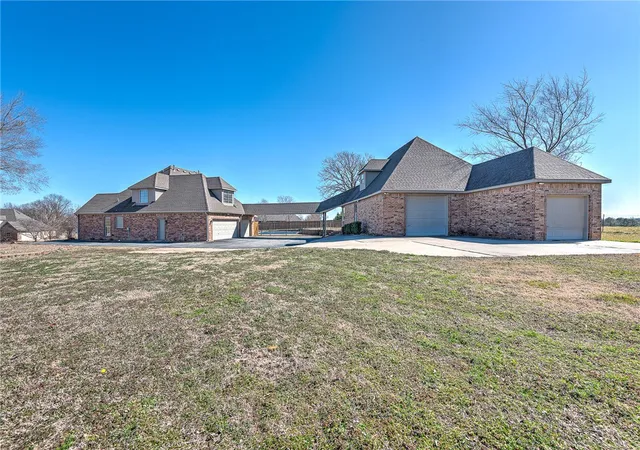 Homes for sale in Elm Springs, AR | 515 Candlelight Cir, Elm Springs, AR 72762 | MLS# 1336506