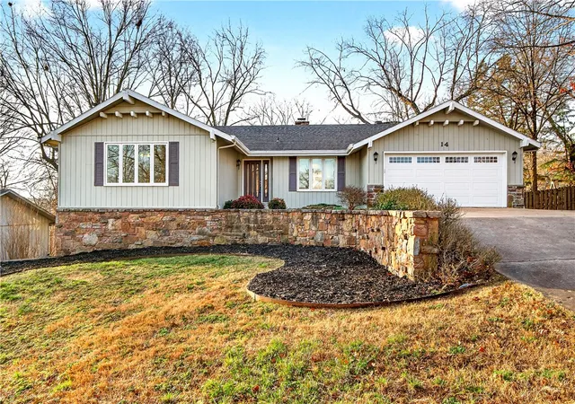 1st image of 14 Elizabeth Dr, Bella Vista, AR 72715 | MLS# 1336832