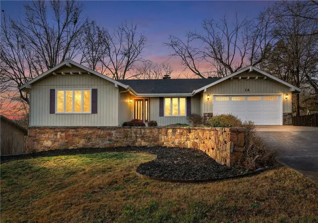 4th image of 14 Elizabeth Dr, Bella Vista, AR 72715 | MLS# 1336832