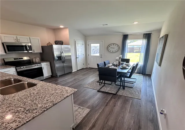 image of 943 Hilda Ln, Elkins, AR 72727 | MLS# 1337110