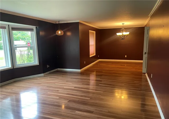 5th image of 101 S Circle Dr, Clarksville, AR 72830 | MLS# 1337058