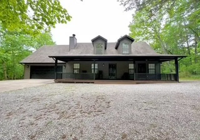 2nd image of 1 Thomas Cir, Holiday Island, AR 72631 | MLS# 1337006