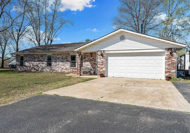 Photo 4 of Single family home for sale at 3026 112 Highway, Springdale, AR 72762 | MLS# 1336417 | Listing updated on 2026-02-26