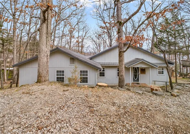 Homes for sale in Garfield, AR | 11646 Cedar Dr, Garfield, AR 72732 | MLS# 1337208
