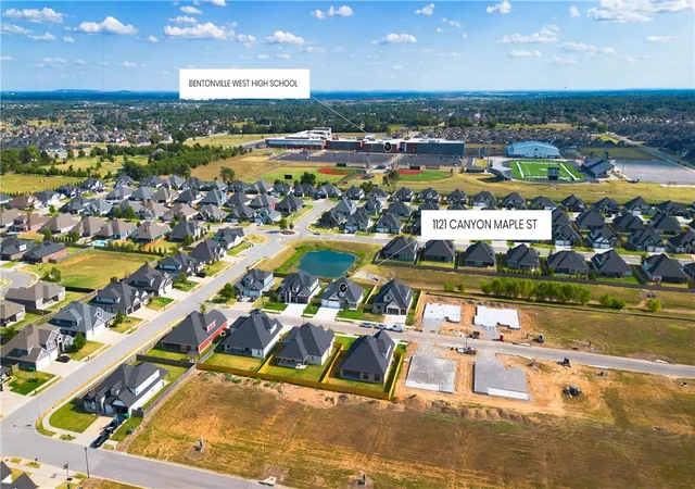Photo 3 of Single family home for sale at 1121 Cyn Maple St, Centerton, AR 72719 | MLS# 1336515 | Listing updated on 2026-10-10