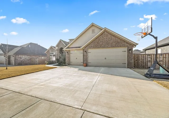 3rd image of 251 Ambry Loop, Centerton, AR 72719 | MLS# 1337325