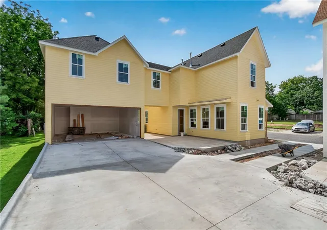 2nd image of 2768 Black Walnut Cir, Fayetteville, AR 72701 | MLS# 1337437