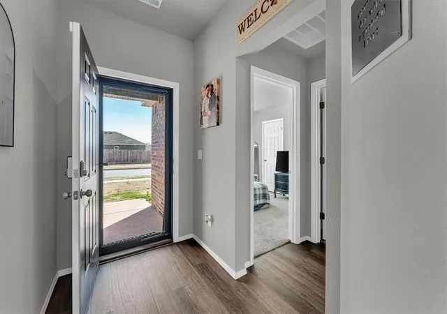 Photo 3 of Sale Pending at 2313 S Silver St, Siloam Springs, AR 72761 | MLS# 1337301 | Listing updated on 2026-07-24