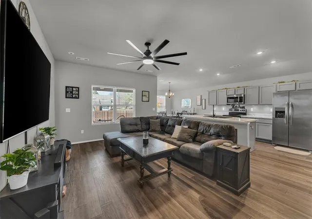 Photo 5 of Sale Pending at 2313 S Silver St, Siloam Springs, AR 72761 | MLS# 1337301 | Listing updated on 2026-07-24