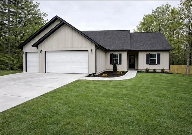 2nd image of 1 Yarrow Ln, Bella Vista, AR 72715 | MLS# 1337627