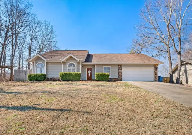 Homes for sale in Bella Vista, AR | 37 Pamona Dr, Bella Vista, AR 72715 | MLS# 1337634
