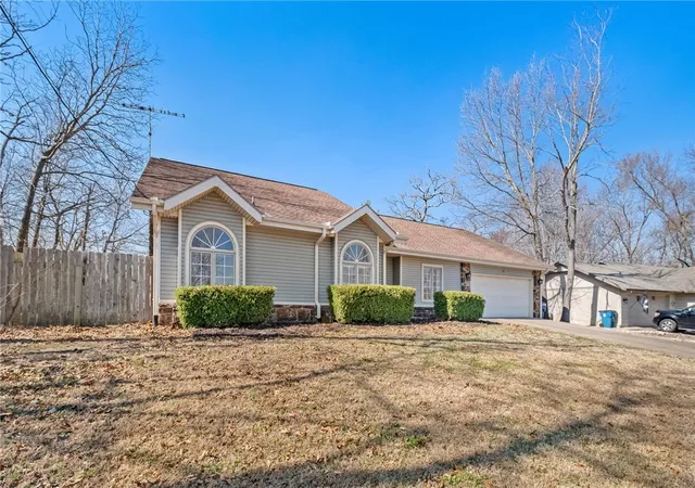 Homes for sale in Bella Vista, AR | 37 Pamona Dr, Bella Vista, AR 72715 | MLS# 1337634
