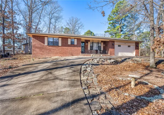1st image of 2 Wigston Ln, Bella Vista, AR 72714 | MLS# 1337641