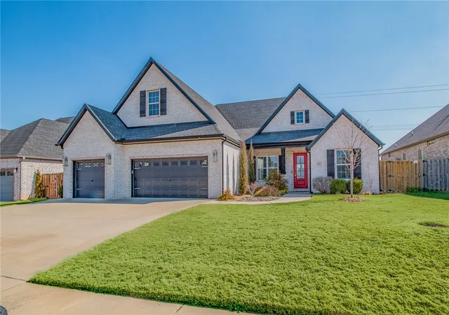 2nd image of 605 Stone Ridge St, Lowell, AR 72745 | MLS# 1337679