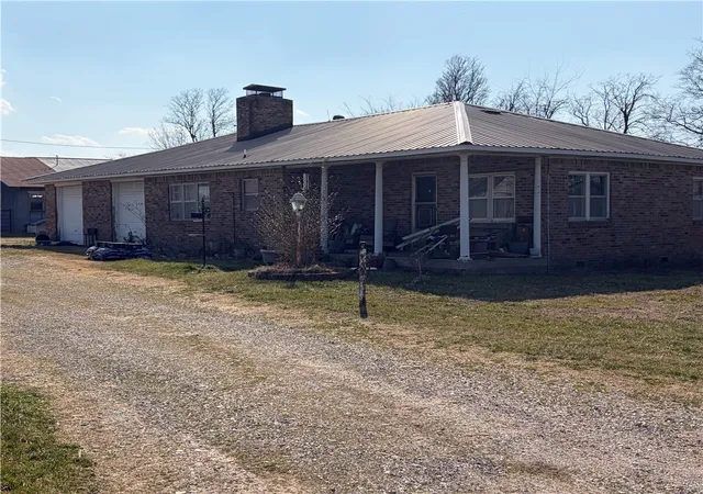 1st image of 821 Curtis St, Lincoln, AR 72744 | MLS# 1337738