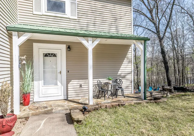 Photo 3 of Single family home for sale at 21995 Indian Blf Rd, Garfield, AR 72732 | MLS# 1337748 | Listing updated on 2026-06-02