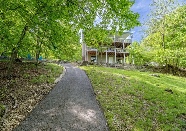Photo 3 of Single family home for sale at 21995 Indian Blf Rd, Garfield, AR 72732 | MLS# 1337748 | Listing updated on 2026-09-23