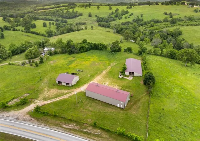 Homes for sale in Lead Hill, AR | 379 14 Hwy, Lead Hill, AR 72644 | MLS# 1337833