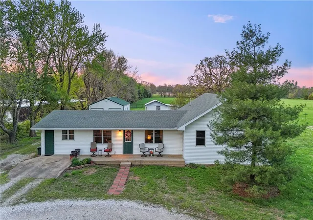 1st image of 9125 Farm Road 2140, Cassville, MO 65625 | MLS# 1337861
