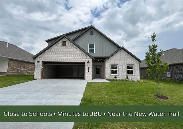 Homes for sale in Siloam Springs, AR | 2303 Lexington St, Siloam Springs, AR 72761 | MLS# 1337878
