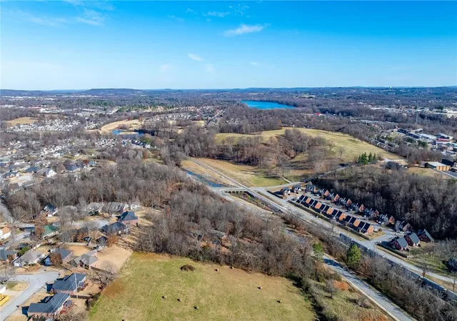 3rd image of 4906 Johnson Rd, Springdale, AR 72762 | MLS# 1337076