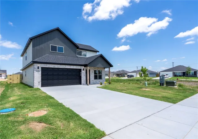 4th image of 1704 Gerald Shay Rd, Gentry, AR 72734 | MLS# 1338113