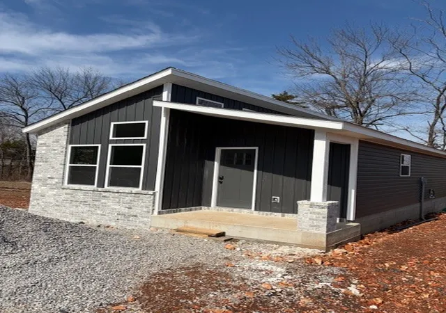 Homes for sale in Pineville, MO | 15 Havenway Ave, Pineville, MO 64856 | MLS# 1338086